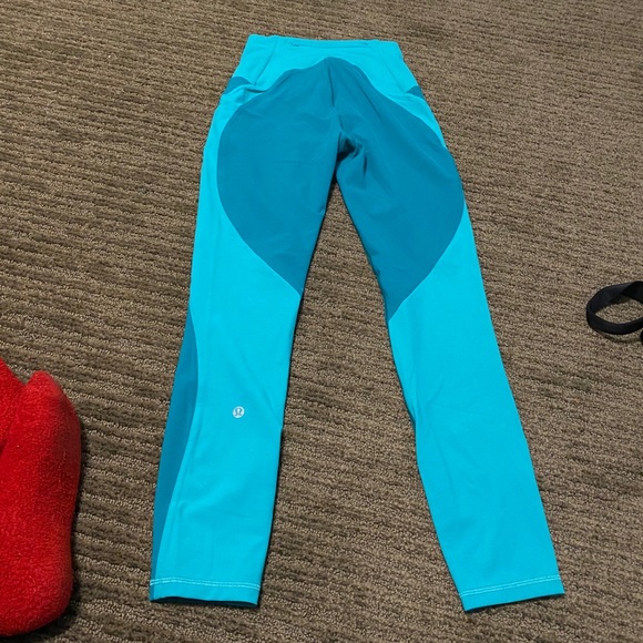 Lululemon leggings - Picture 2 of 4